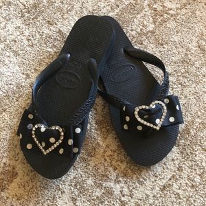 🛑SOLD LOCAL🛑Havaianas black decorated flip flops size 35-36